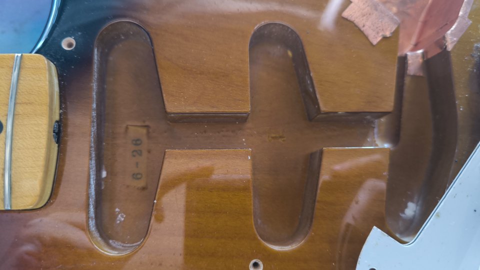 Fender Stratocaster Japón ST-68 TX (2004) - Hendrix Specs - Pastillas USA Texas Special