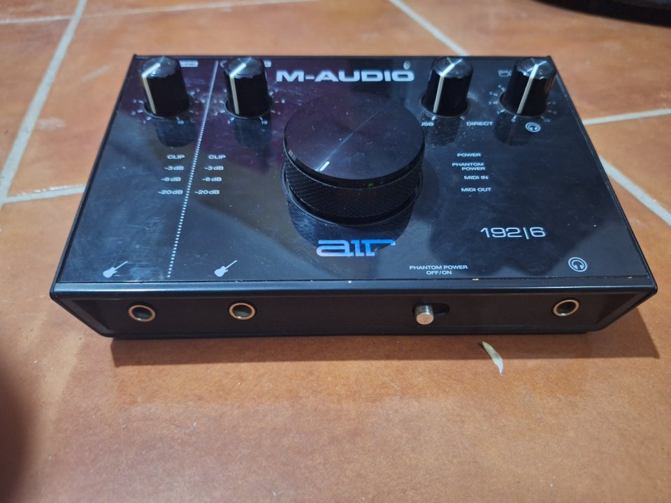 Interfaz de audio M-Audio AIR 192-6 de segunda mano · Foto 4 de 6 · Granada · 90 €