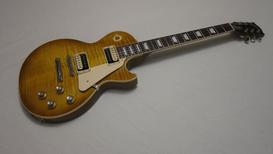 Gibson Les Paul Classic Honeyburst 2023 de segunda mano · Foto 2 de 10 · Madrid · 1550 €