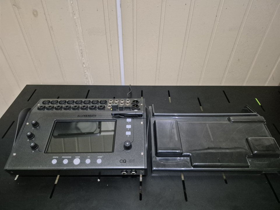 Allen & Heath CQ18T de segunda mano · Foto 9 de 10 · Lugo · 595 €