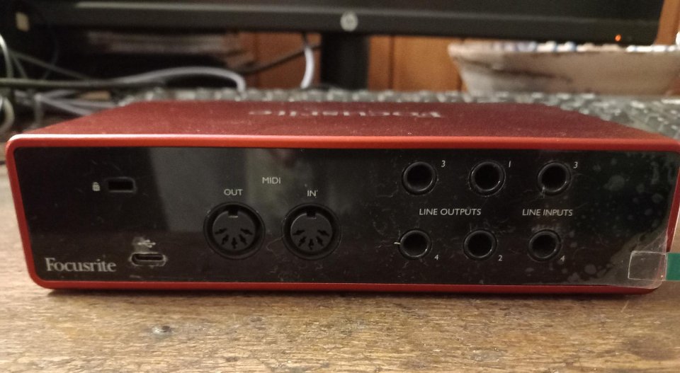 FOCUSRITE Scarlett 4i4 3rd generation