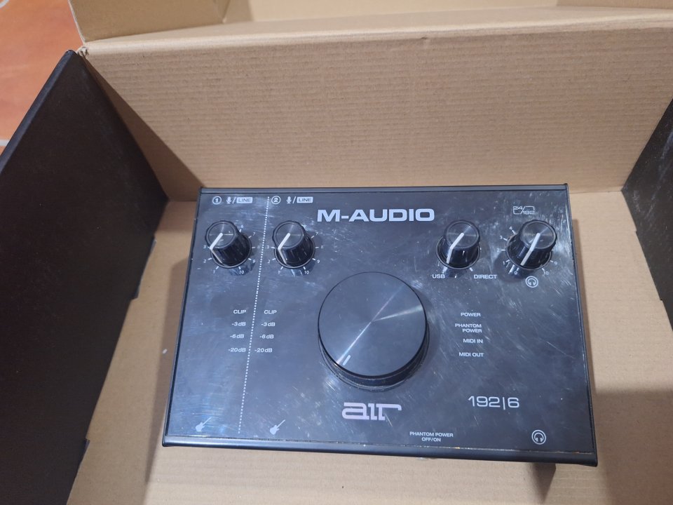 Interfaz de audio M-Audio AIR 192-6 de segunda mano · Foto 5 de 6 · Granada · 90 €