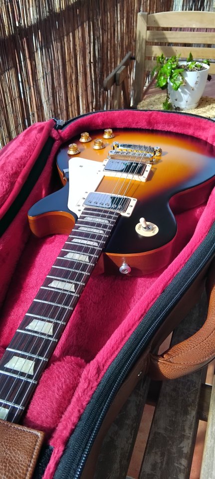 Gibson Les Paul Tribute 2024 de segunda mano · Foto 3 de 8 · Barcelona · 900 €