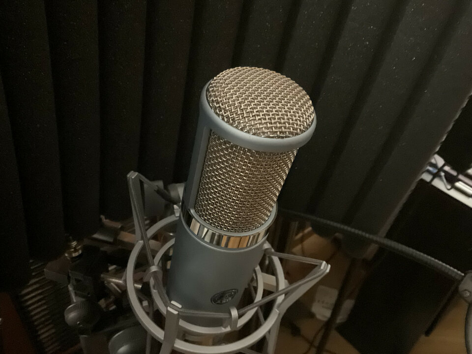 AKG Perception 820 tube