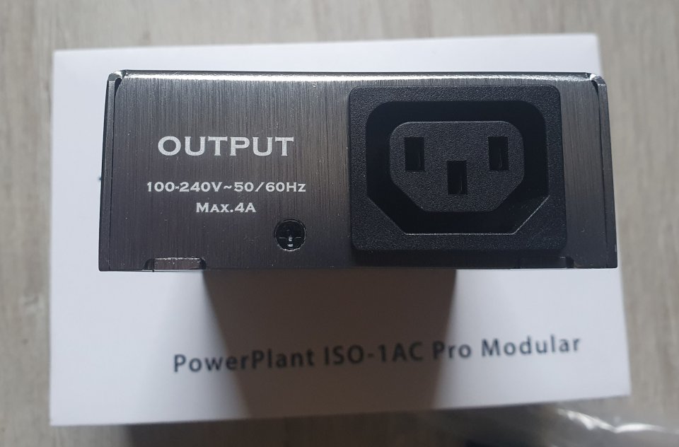 Fuente de alimentación Harley Benton PowerPlant ISO-1AC Pro Modular de segunda mano · Foto 2 de 4 · Bizkaia · 45 €