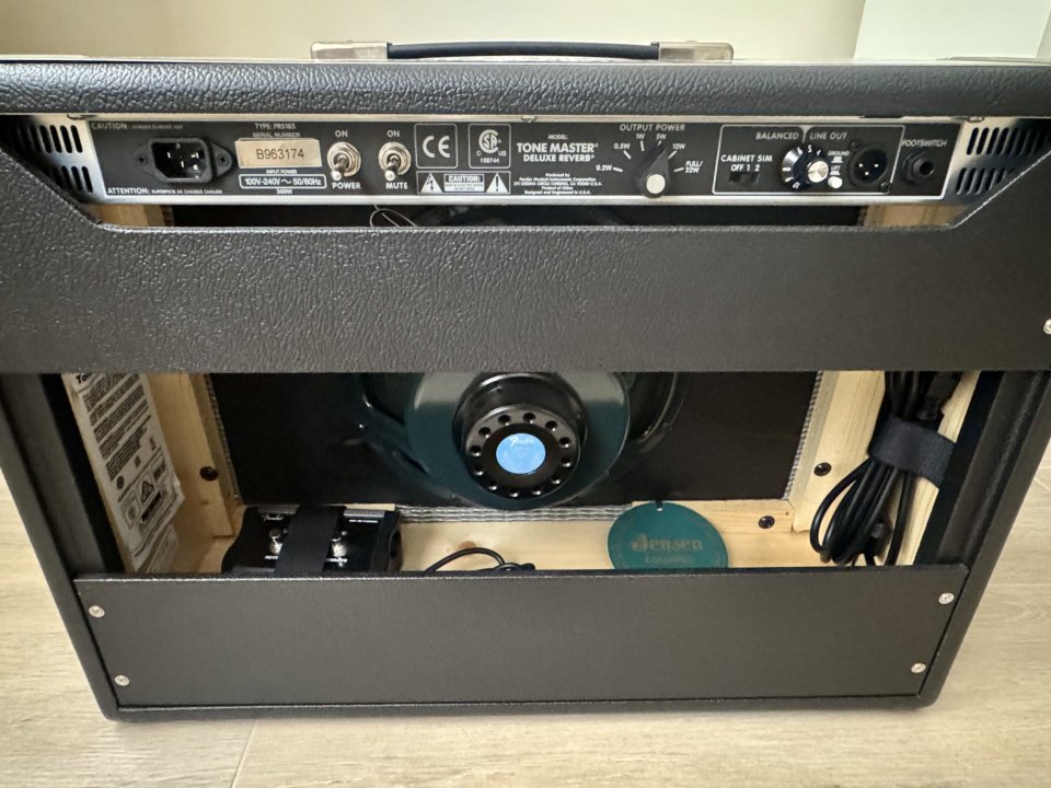 Fender Deluxe Reverb Tone Master