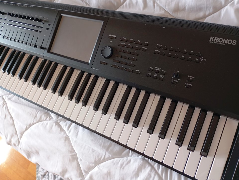 Korg Kronos 3 de segunda mano · Foto 5 de 6 · Pontevedra · 2100 €