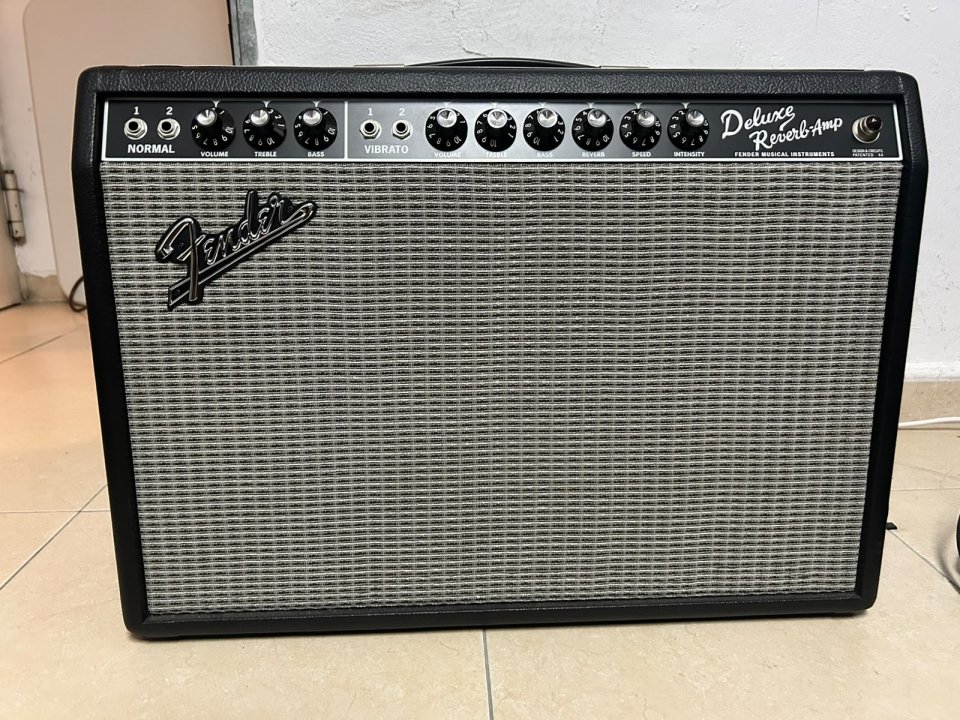 FENDER 65 DELUXE REVERB de segunda mano · Foto 1 de 4 · Málaga · 1350 €