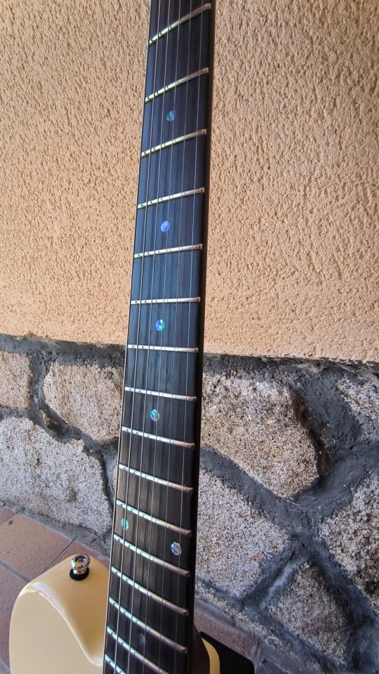 Sire Larry Carlton T7 Vintage White de segunda mano · Foto 4 de 6 · Segovia · 430 €