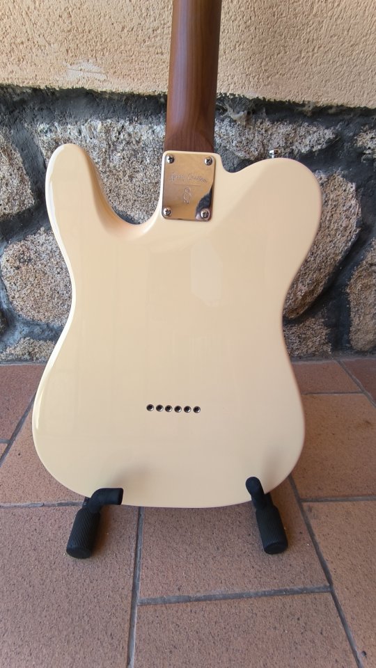 Sire Larry Carlton T7 Vintage White de segunda mano · Foto 5 de 6 · Segovia · 430 €