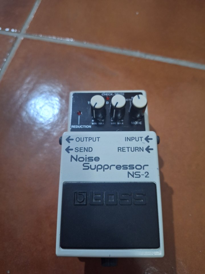 pedal puerta de ruido para guitarra Boss Noise Suppressor NS-2 de segunda mano · Foto 1 de 3 · Granada · 60 €