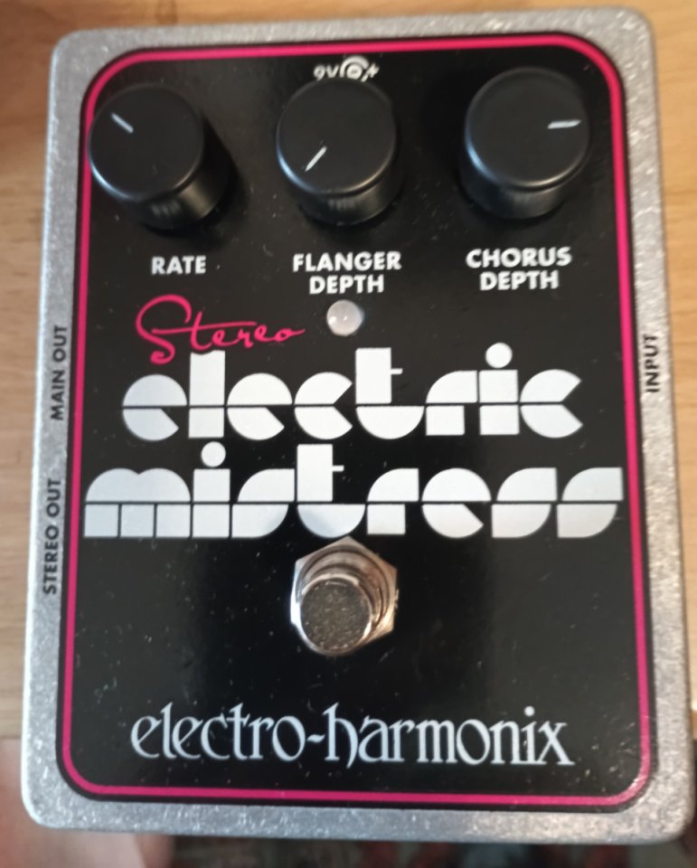 Pedal ELECTRO HARMONIX ELECTRIC MISTRES, pedal de chorus.