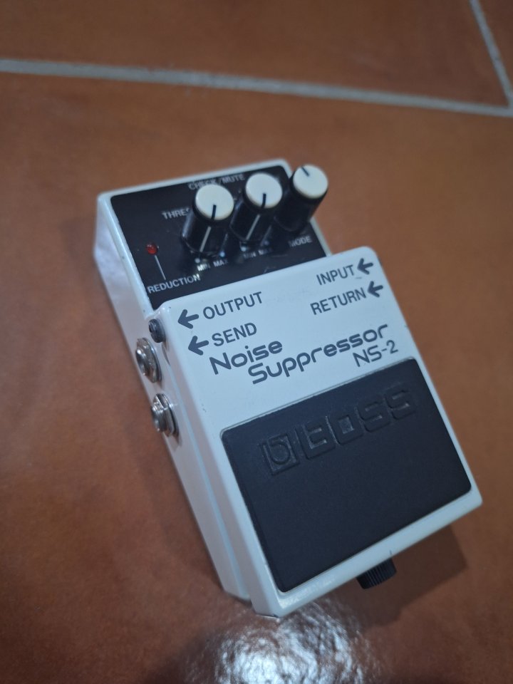 pedal puerta de ruido para guitarra Boss Noise Suppressor NS-2 de segunda mano · Foto 2 de 3 · Granada · 60 €