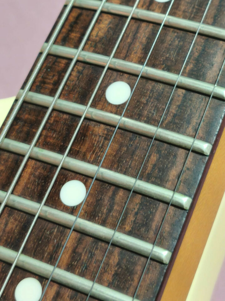 Squier J Mascis 2017 CAMBIO