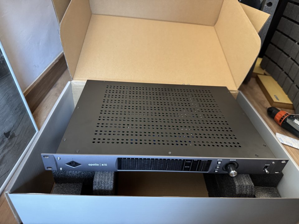 Universal Audio Apollo X16