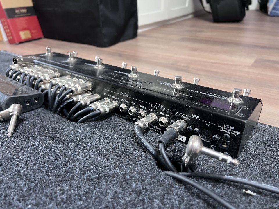 Boss ES-8 Switcher/looper