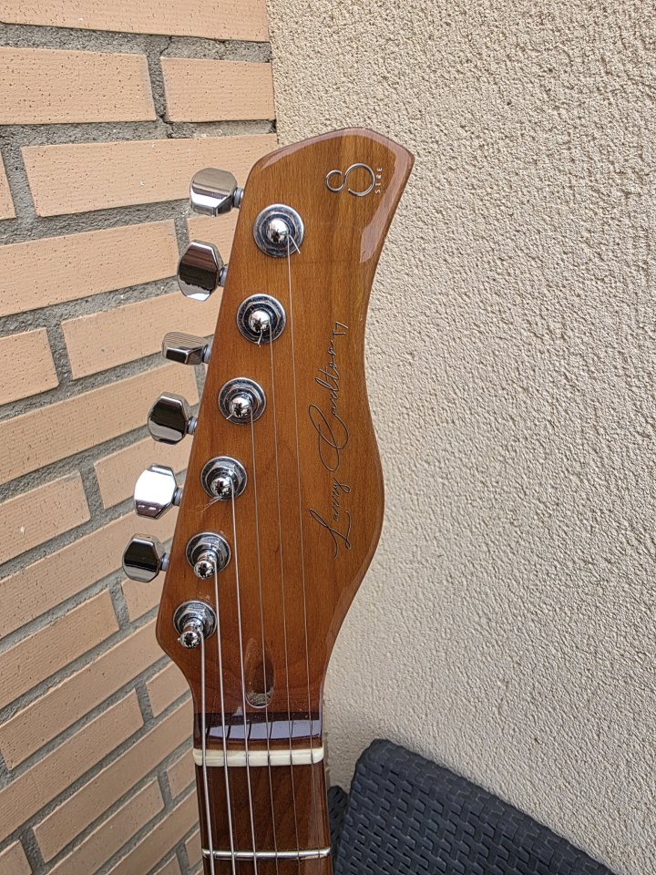 SIRE Larry Carlton T7 NATURAL