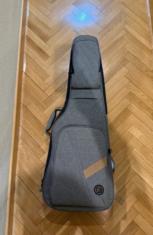 Funda Ortega Deluxe Gris para Guitarra Eléctrica de segunda mano · Foto 1 de 3 · Madrid · 50 €