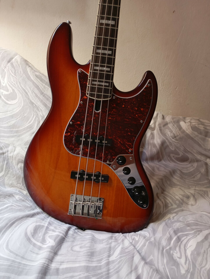 Marcus Miller v7 2nd gen