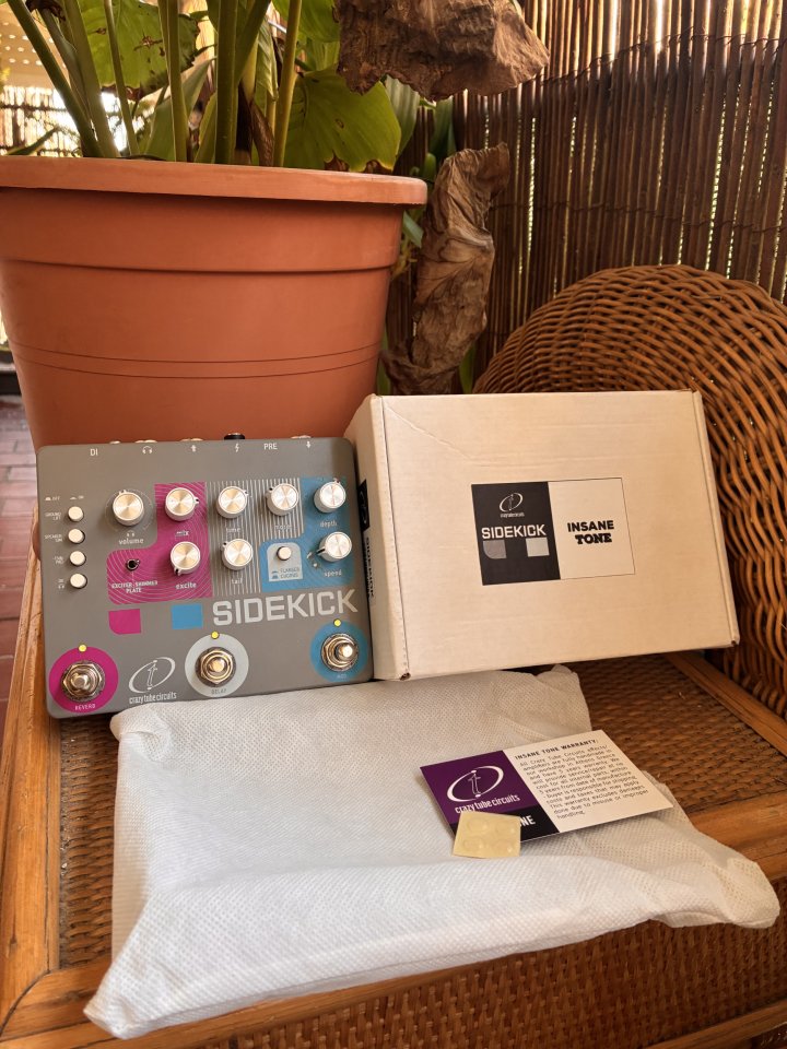 Crazy Tube Circuits - Sidekick de segunda mano · Foto 1 de 4 · Sevilla · 165 €