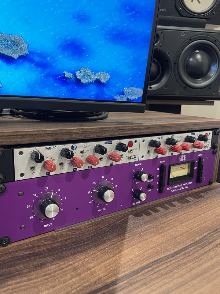 Ecualizador estéreo Summit Audio FeQ-50 de segunda mano · Foto 2 de 4 · Valencia · 2000 €