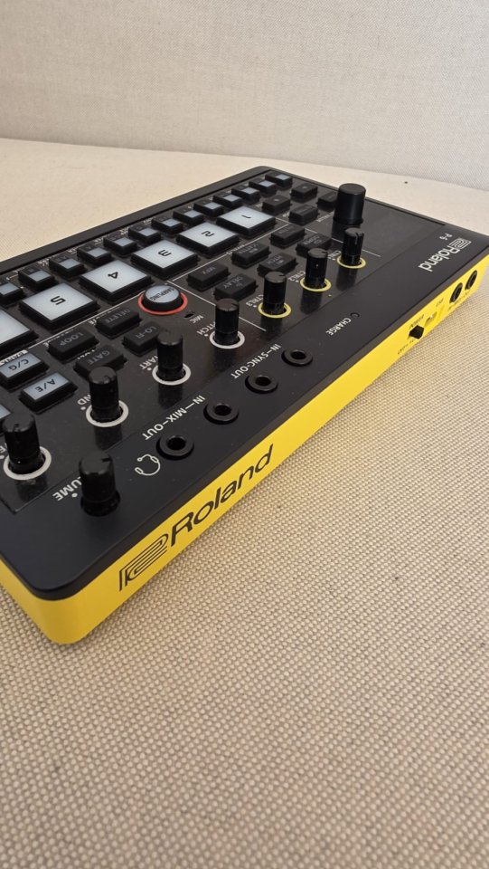 Roland AIRA P-6 Sampler – Como nuevo / A estrenar