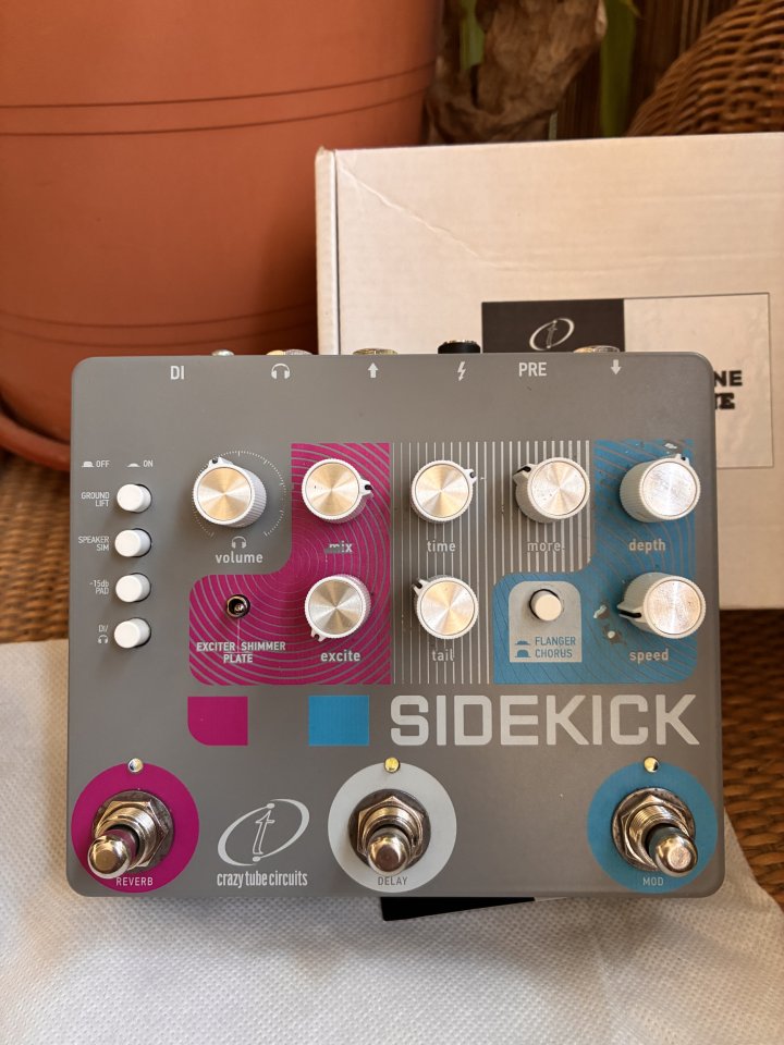 Crazy Tube Circuits - Sidekick de segunda mano · Foto 2 de 4 · Sevilla · 165 €