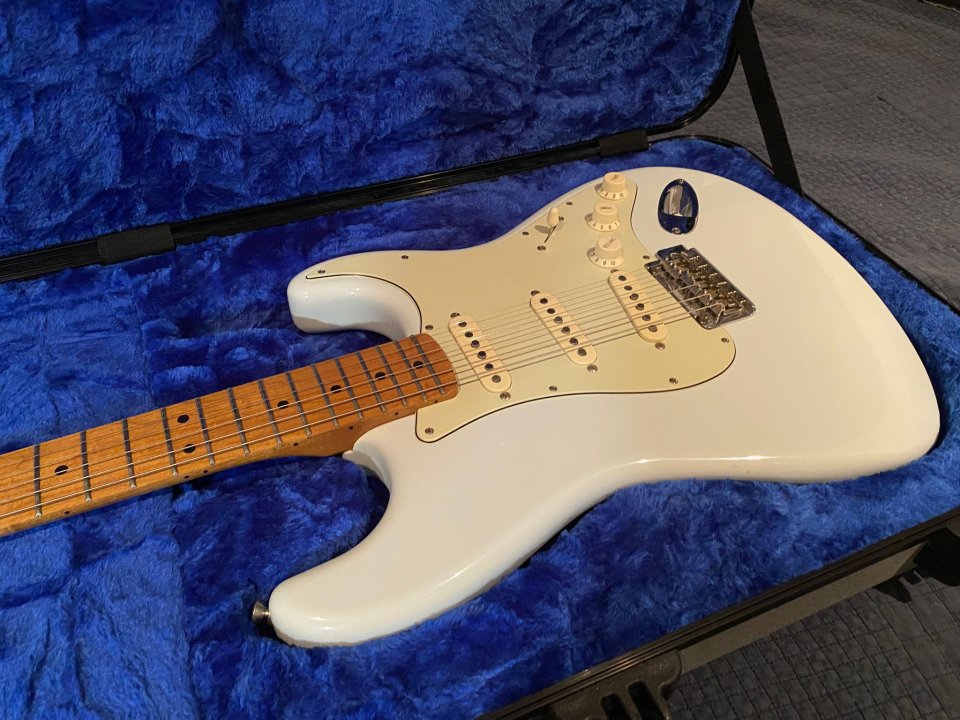 Fender Classic Series 60s Stratocaster - Mástil Fender Roasted Maple de segunda mano · Foto 2 de 10 · Madrid · 640 €