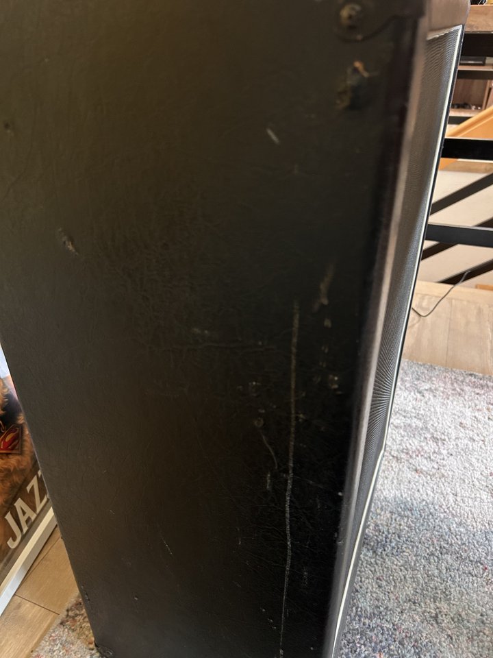 Pantalla Harley Benton G212 Vintage de segunda mano · Foto 3 de 3 · Barcelona · 150 €