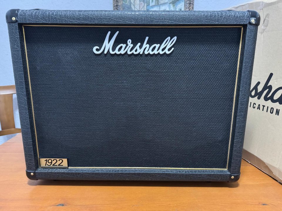 Pantalla Marshall 1922 made in UK NUEVA A ESTRENAR - [RESERVADA] de segunda mano · Foto 1 de 10 · Madrid · 280 €