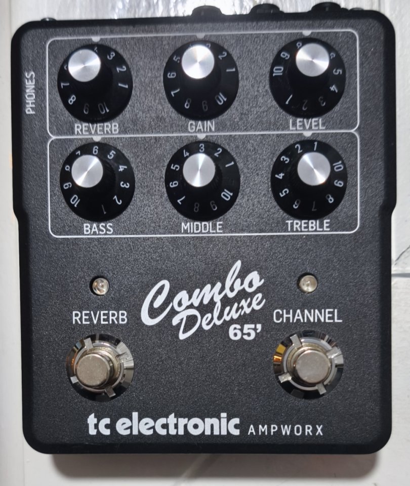 Santa Ana overdrive, Amp academy Nux, Combo Deluxe 66 de segunda mano · Foto 2 de 4 · Madrid · 370 €
