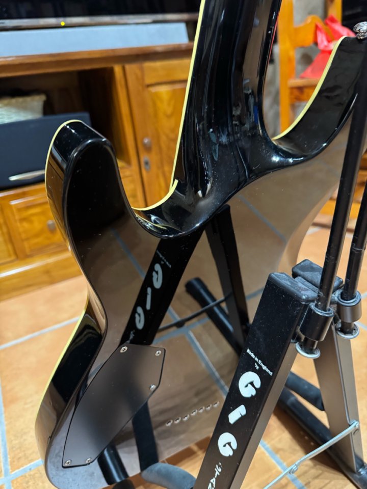 Schecter C7 Custom – Bare Knuckle Juggernaut – 600€