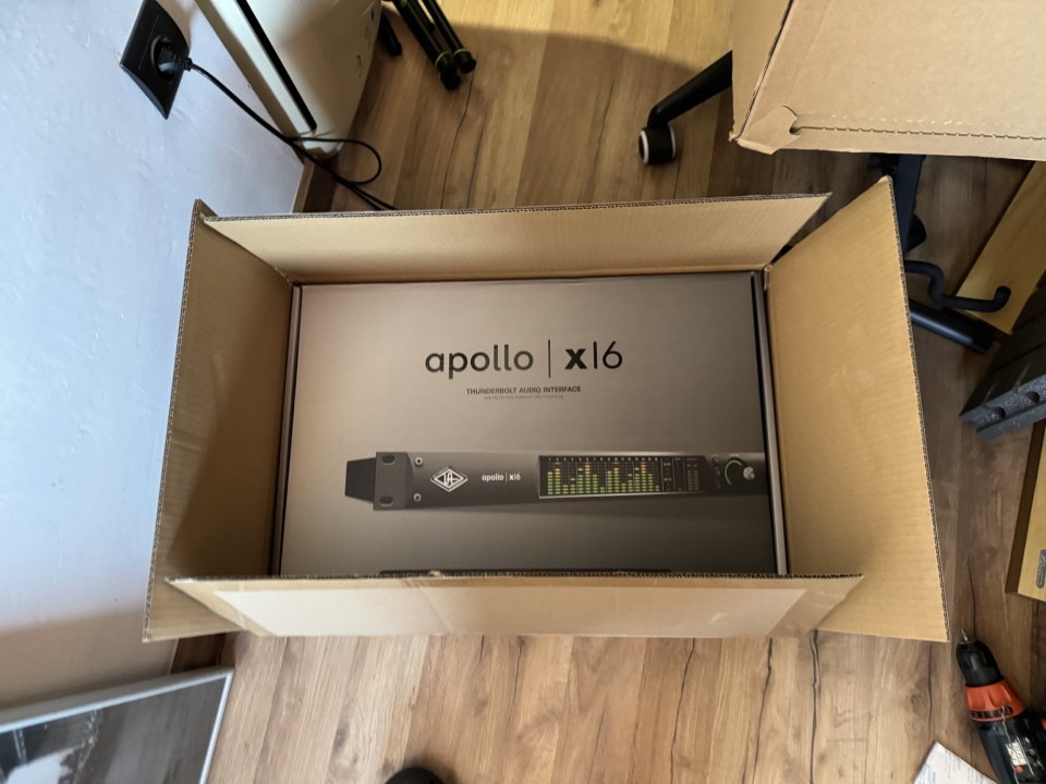Universal Audio Apollo X16