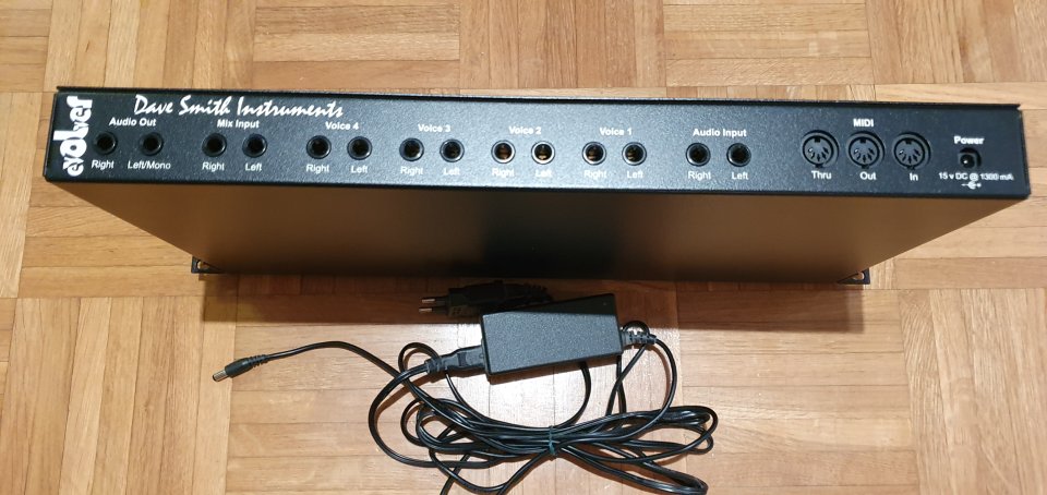 Dave Smith Poly Evolver Rack de segunda mano · Foto 2 de 3 · Araba · 2100 €