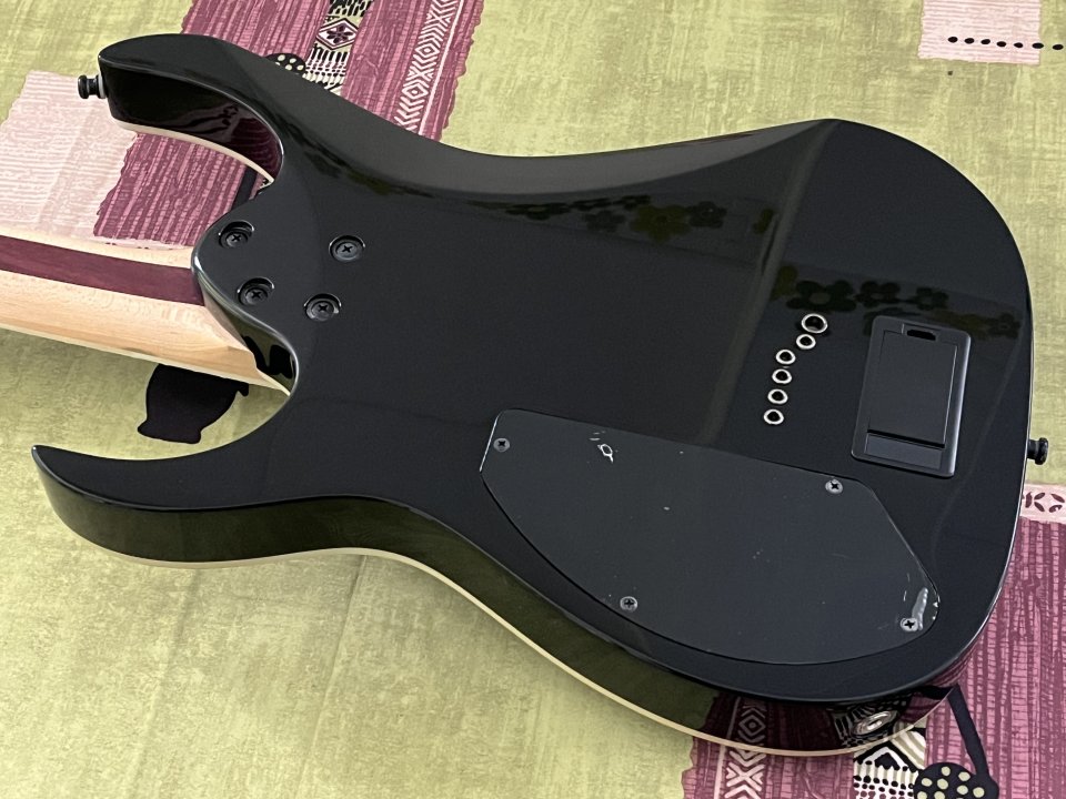 Ibanez RGIB6-BK Barítona