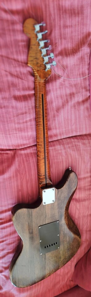 Guitarra eléctrica ELg. de segunda mano · Foto 5 de 9 · Madrid · 375 €