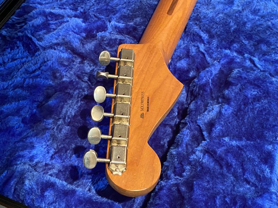 Fender Classic Series 60s Stratocaster - Mástil Fender Roasted Maple de segunda mano · Foto 8 de 10 · Madrid · 640 €
