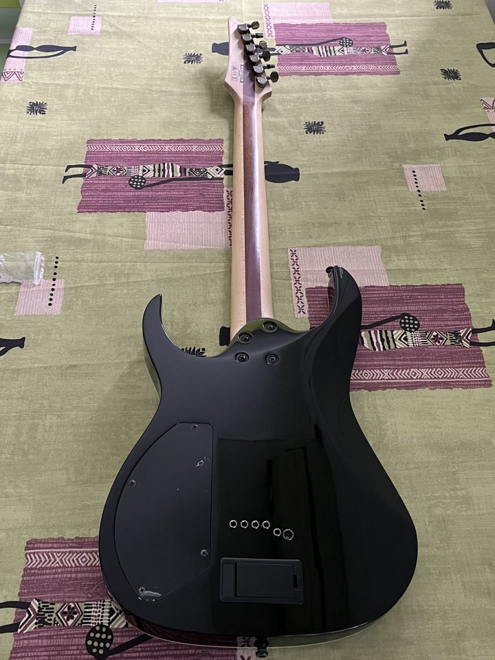 Ibanez RGIB6-BK Barítona