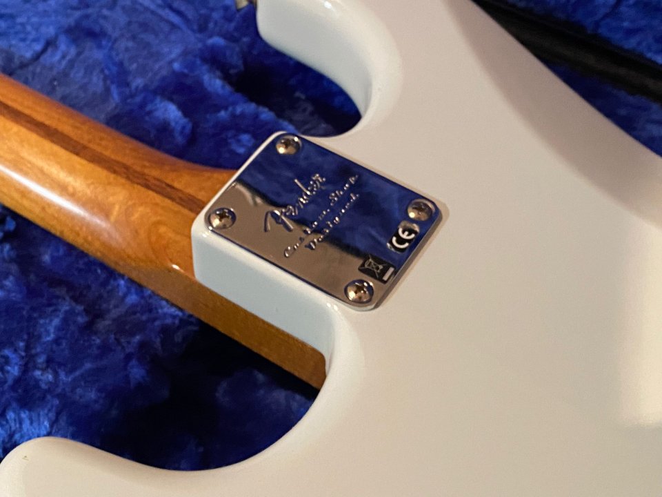 Fender Classic Series 60s Stratocaster - Mástil Fender Roasted Maple de segunda mano · Foto 9 de 10 · Madrid · 640 €