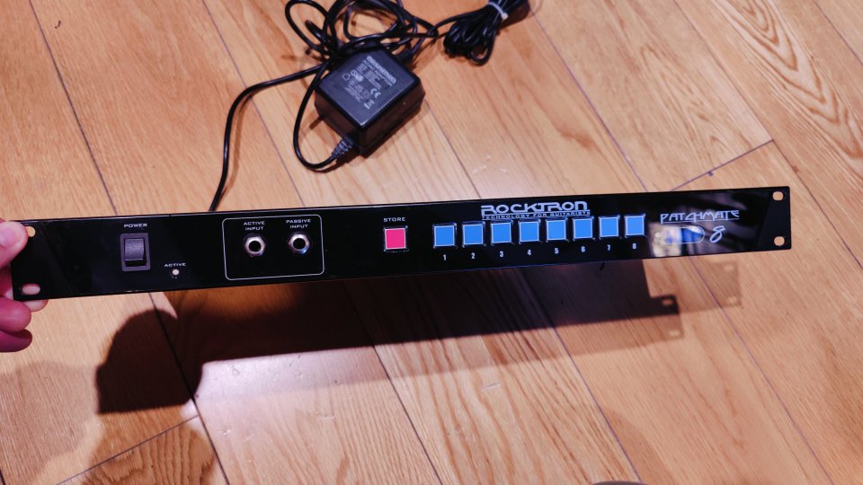 Rocktron Patchmate Loop 8 en formato rack