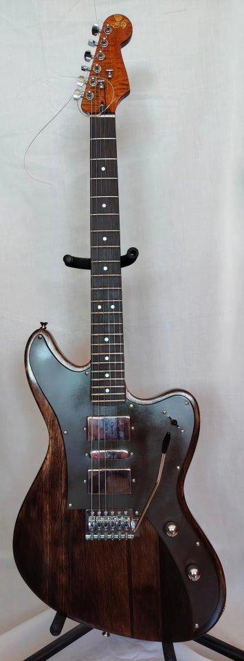 Guitarra eléctrica ELg. de segunda mano · Foto 8 de 9 · Madrid · 375 €