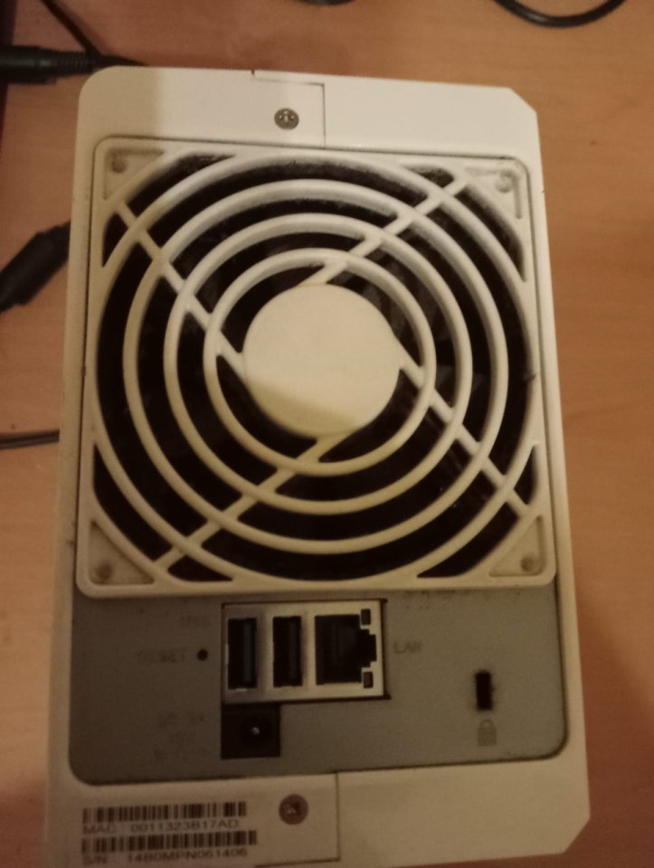 SYNOLOGY NAS DS216j NAS (2x 2TB) de segunda mano · Foto 5 de 8 · Girona · 150 €