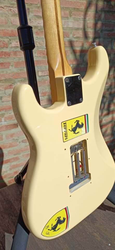 VENDO / CAMBIO Fender Yngwie Malmsteen Signature Strat 2007