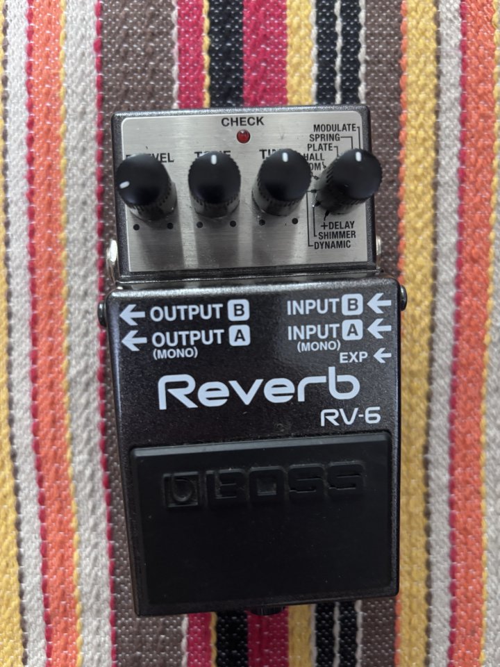 Pedal reverb Boss RV-6. de segunda mano · Foto 2 de 4 · A Coruña · 120 €