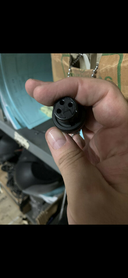 Neutrik conector especial XLR female 3 pin color negro Nuevo (Disp.50u)