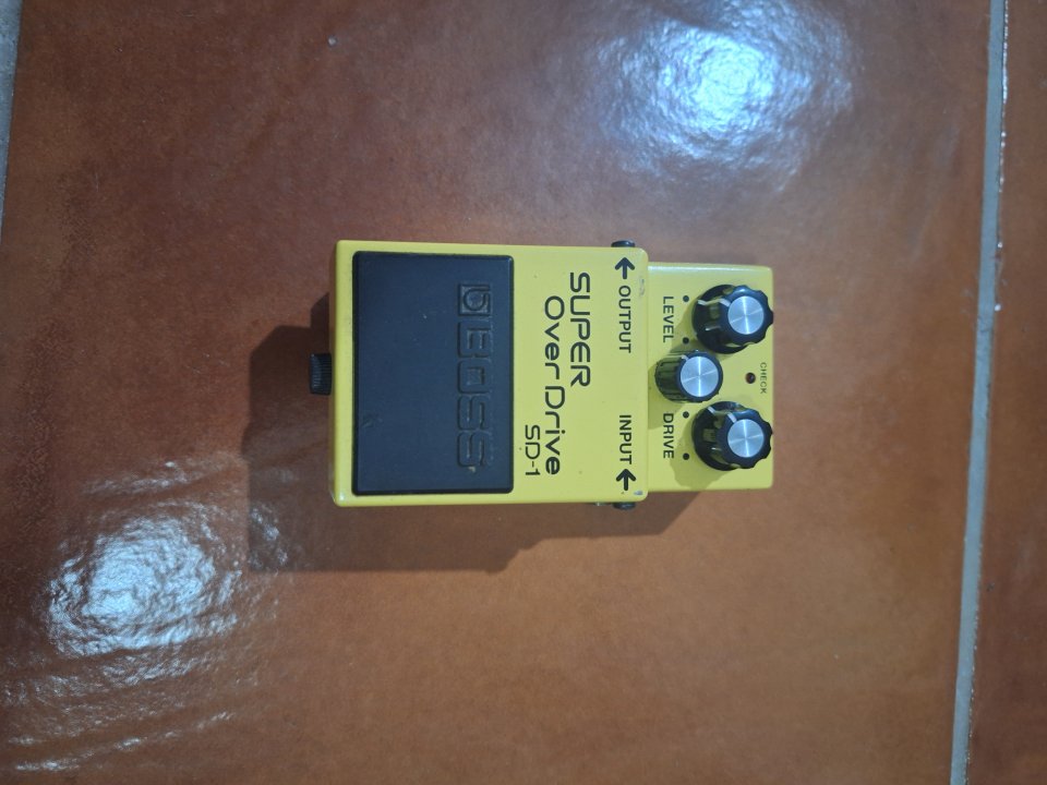 Pedal overdrive para guitarra Boss SD-1 Super Overdrive de segunda mano · Foto 1 de 4 · Granada · 45 €
