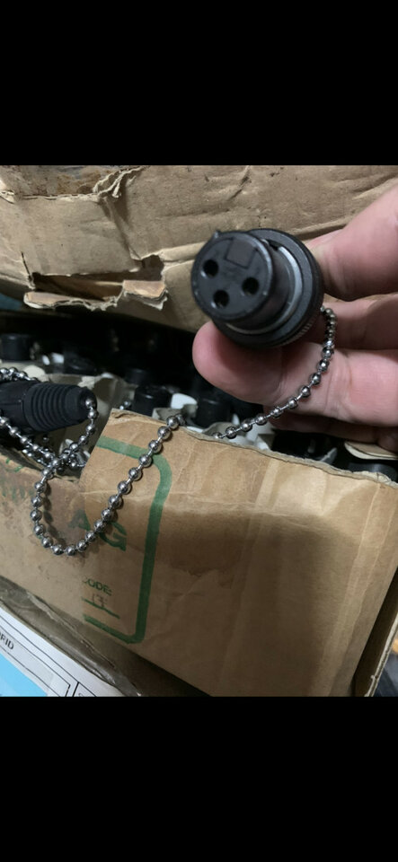 Neutrik conector especial XLR female 3 pin color negro Nuevo (Disp.50u)