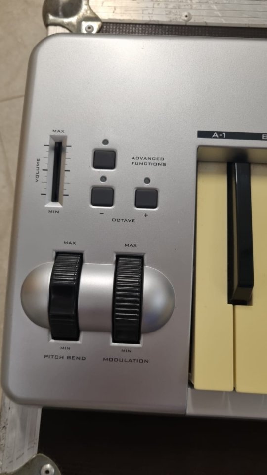 Teclado Midi M-Audio Keystation 88es Sensitivo