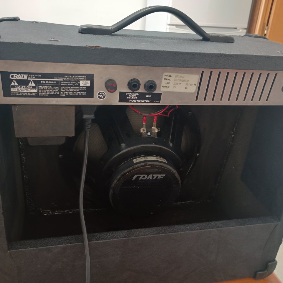 Amplificador Crate GFX65 Made in Usa de segunda mano · Foto 3 de 6 · Málaga · 150 €