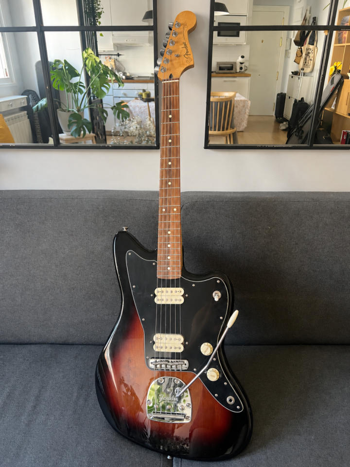 Fender Player Jazzmaster Mim 2018 Surnbust de segunda mano · Foto 1 de 4 · Madrid · 749 €